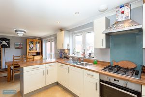 Kitchen- click for photo gallery